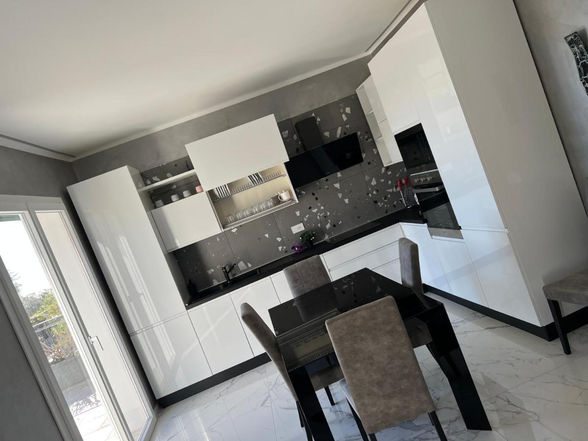 Corso Montecarlo Apartment Ventimiglia Exterior foto