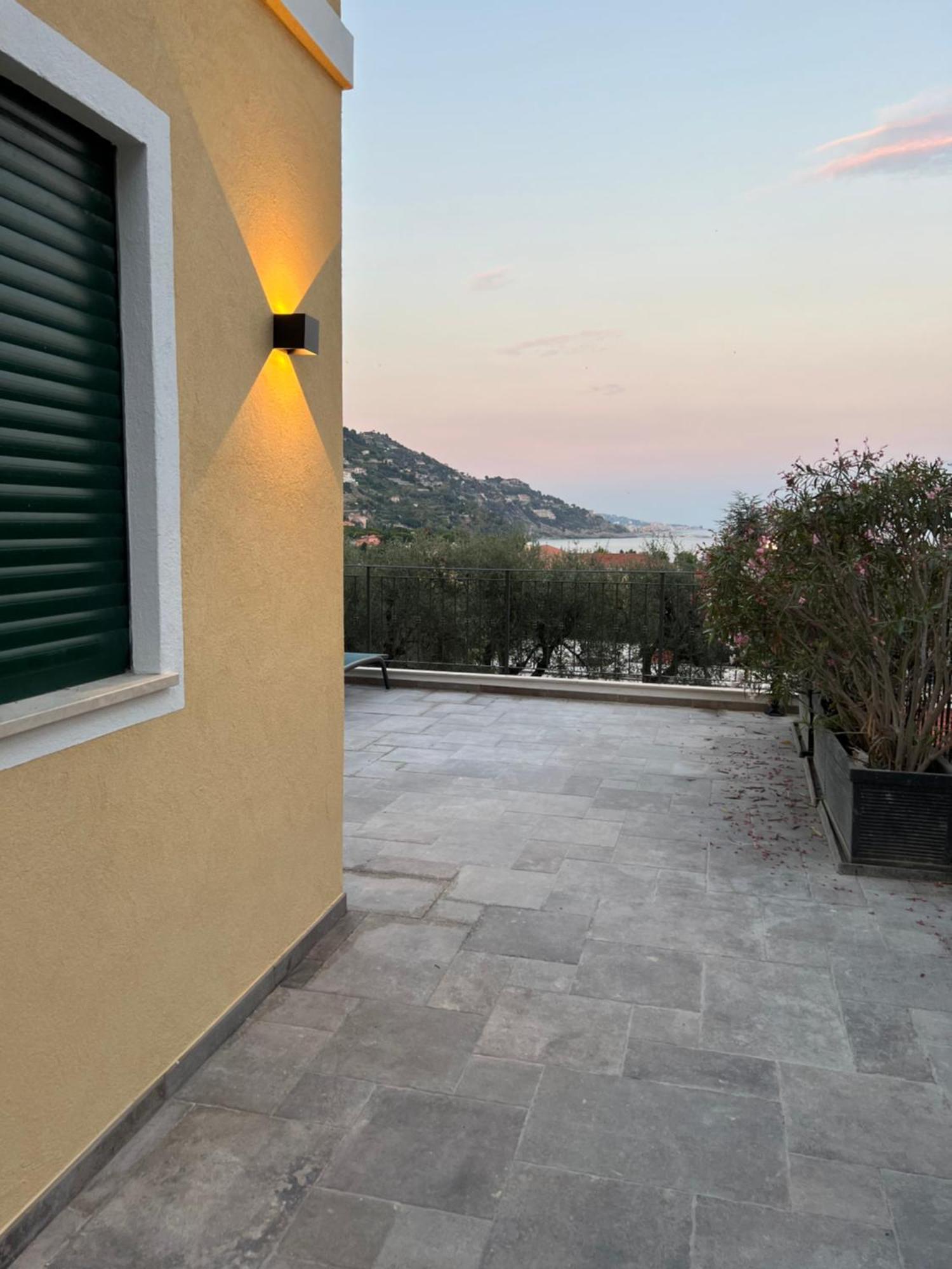 Corso Montecarlo Apartment Ventimiglia Exterior foto